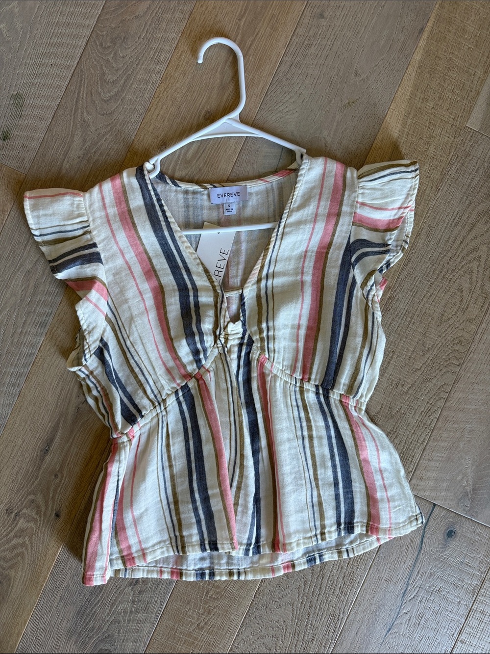 Evereve Striped V-Neck Flutter Sleeve Top in Cream, Pink & Navy